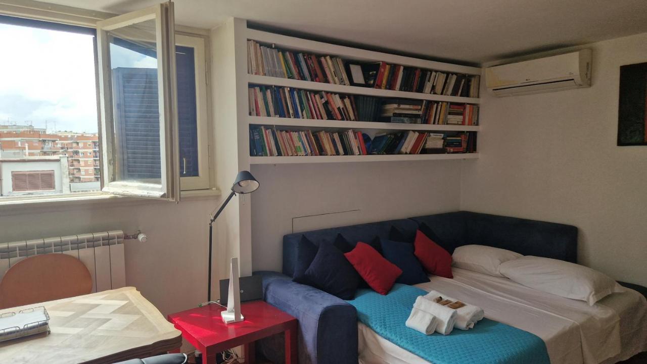 Casa Di Libri - Delizioso Appartamento A 10 Min Da Trastevere 로마 외부 사진