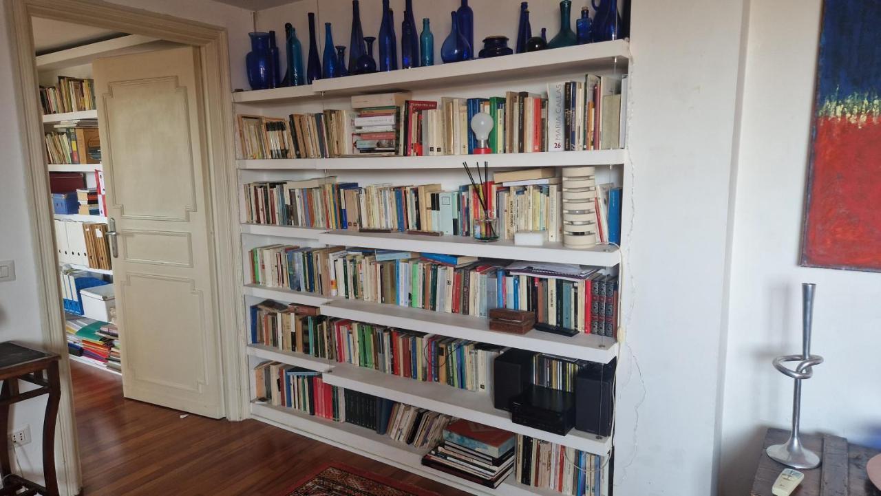 Casa Di Libri - Delizioso Appartamento A 10 Min Da Trastevere 로마 외부 사진